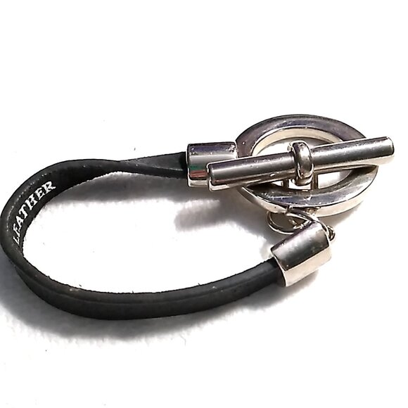 Black Leather Toggle Bracelet Unisex *Small Flaw* - Picture 6 of 14